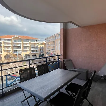 Apparemment Port Frejus Appartement Fréjus