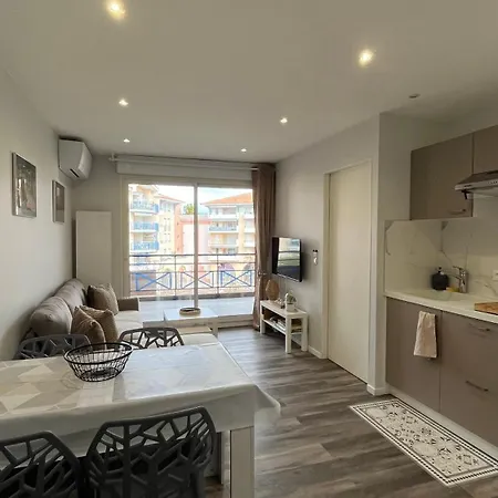 Apparemment Port Frejus Appartement